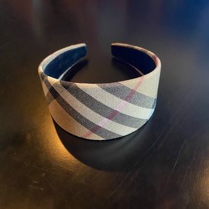 Burberry headband.
